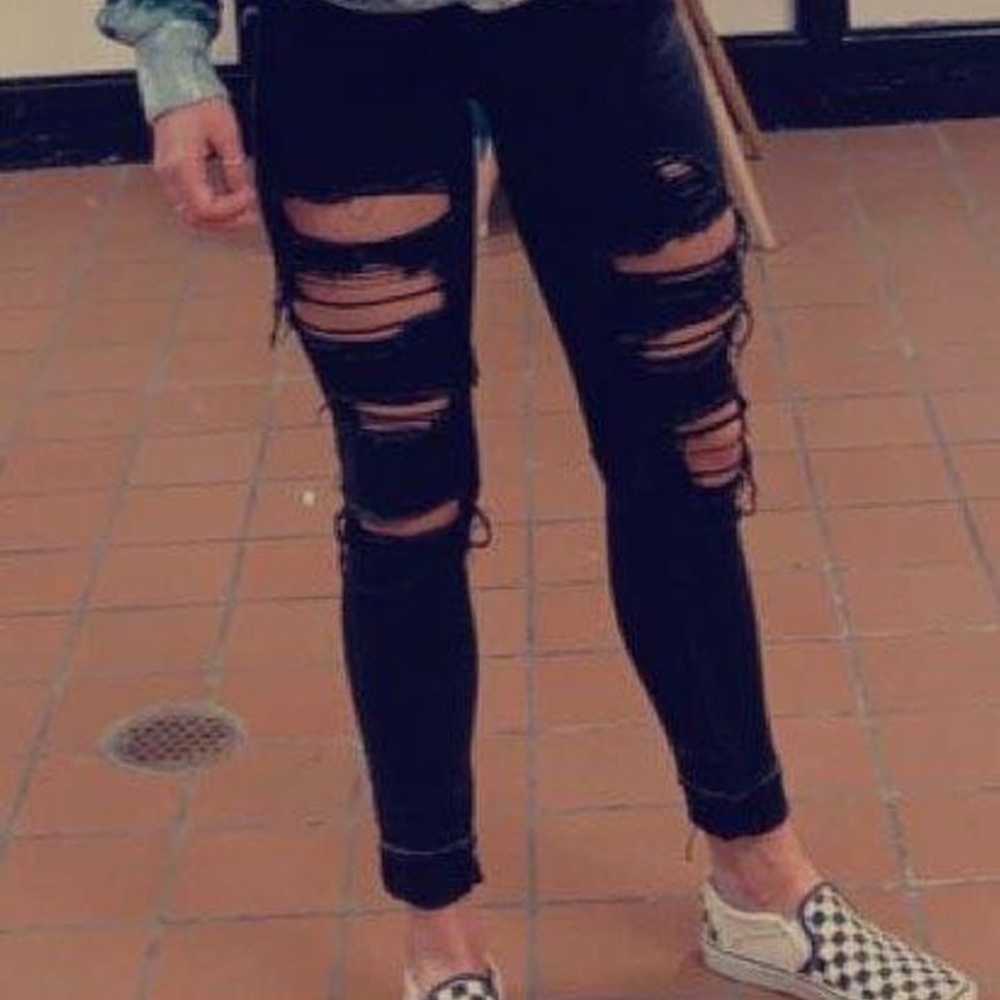 American Eagle Outfitters Ripped Skinny Jean